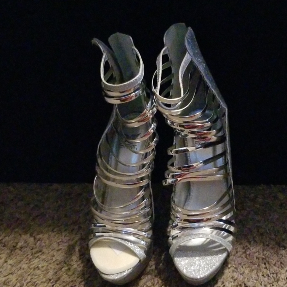 Silver glitter stelletos
